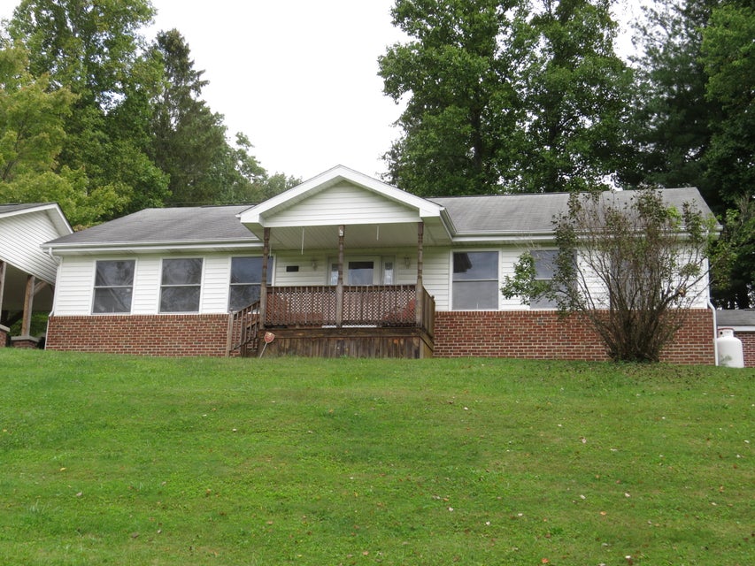 Photo #3: 116 Caroline Street