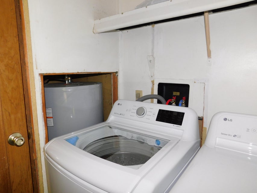 Photo #26: 3500 Glen Echo Drive
