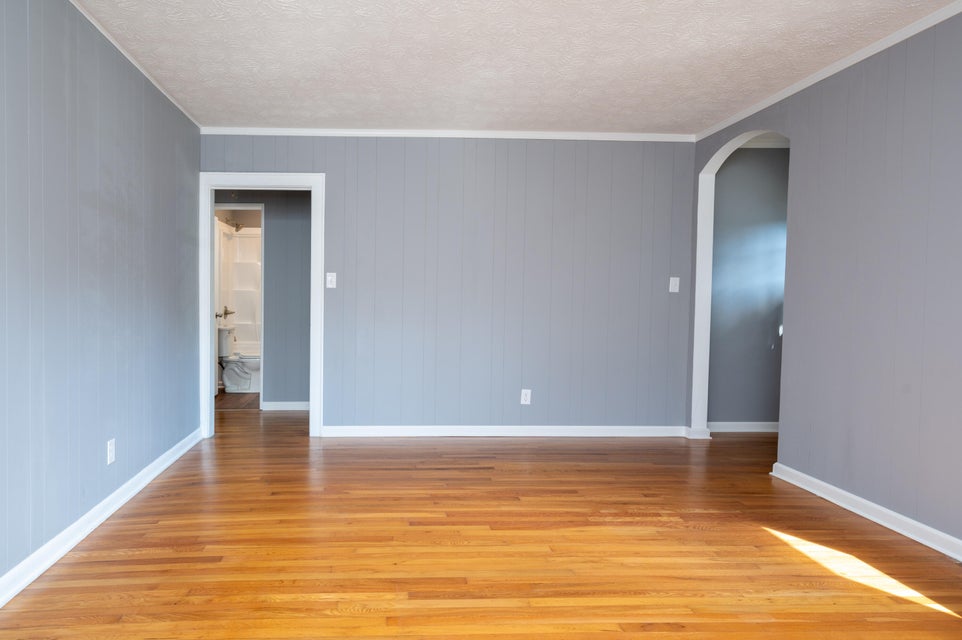 Photo #6: 1623 Woodside Drive