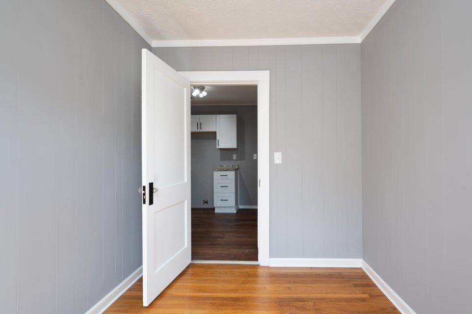 Photo #21: 1623 Woodside Drive
