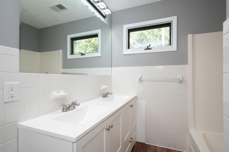 Photo #24: 1623 Woodside Drive