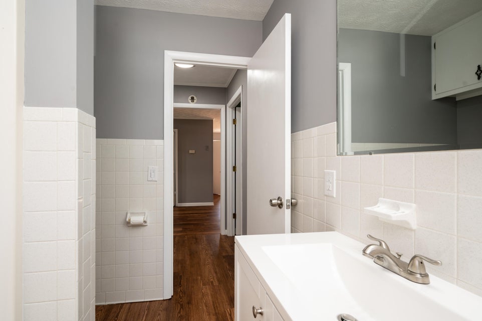 Photo #26: 1623 Woodside Drive