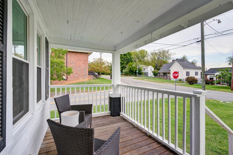 Photo #3: 800 5th Street