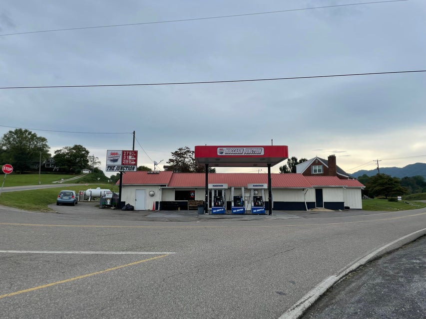 Photo #1: 135 Big Moccasin Road