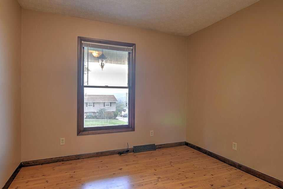 Photo #15: 1028 Starling Drive
