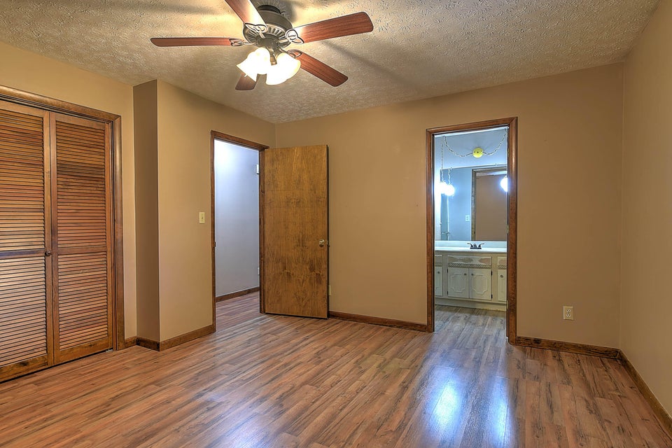 Photo #20: 1028 Starling Drive