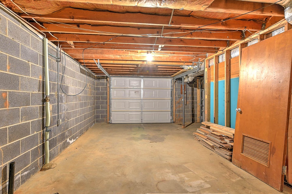 Photo #22: 1028 Starling Drive