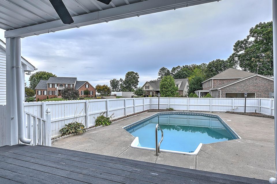 Photo #45: 106 Woodbriar Drive