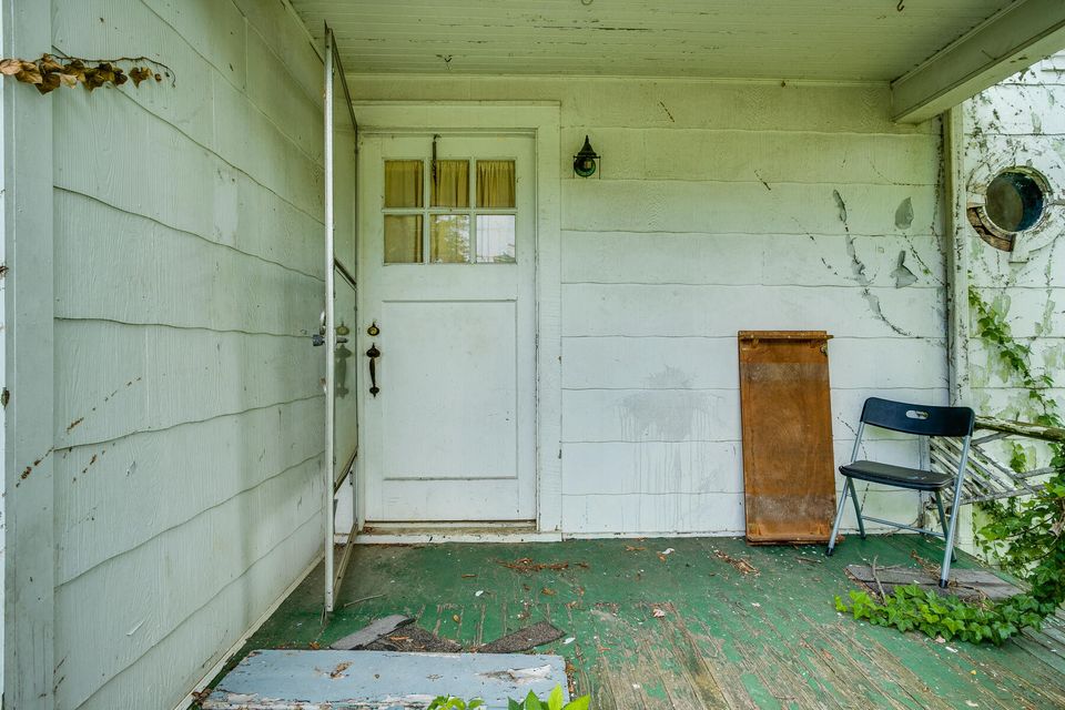 Photo #4: 613 Carson Street