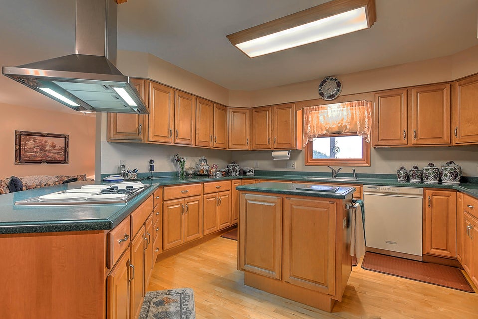 Photo #12: 143 Walnut Grove Drive