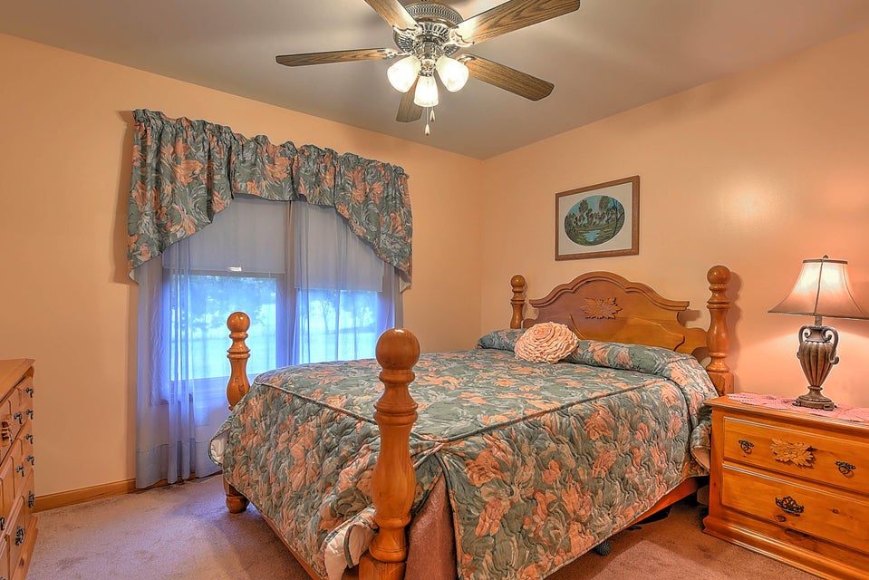 Photo #18: 143 Walnut Grove Drive