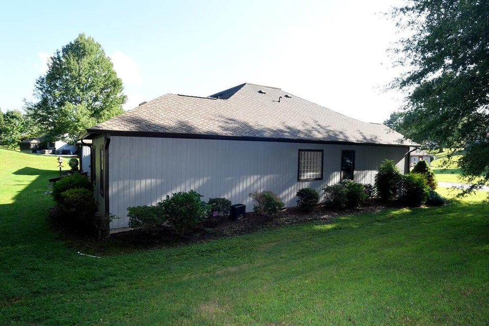 Photo #6: 110 Hampton Drive
