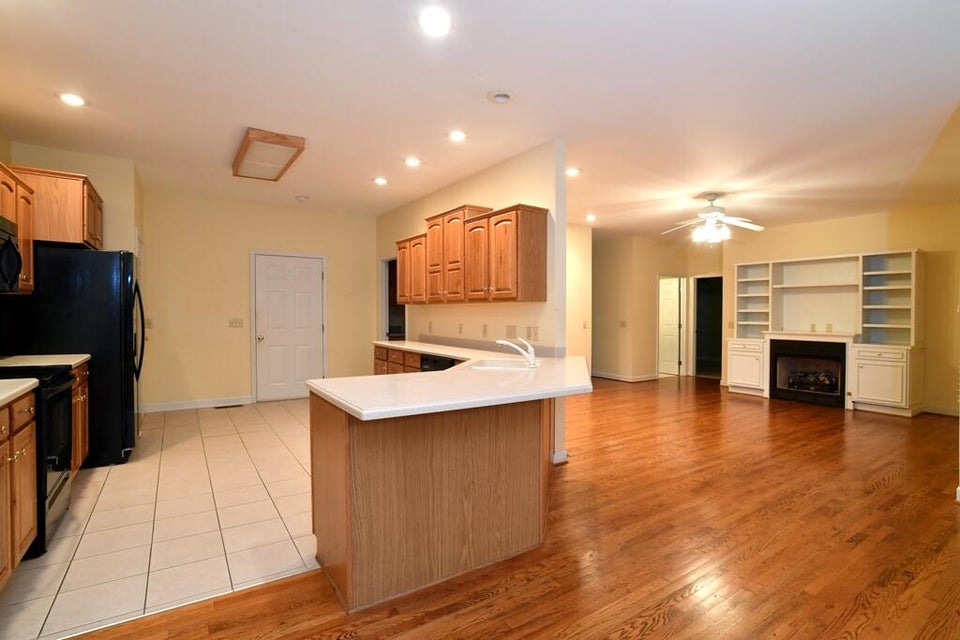 Photo #12: 110 Hampton Drive