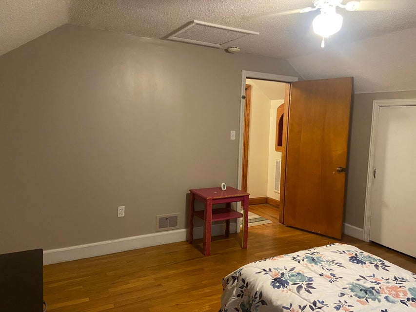Photo #28: 745 Wood Avenue