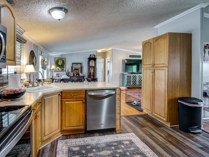 Photo #31: 559 Springdale Drive