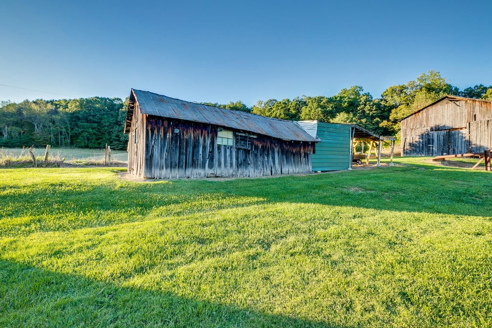 Photo #37: 134 Bunker Hill Road