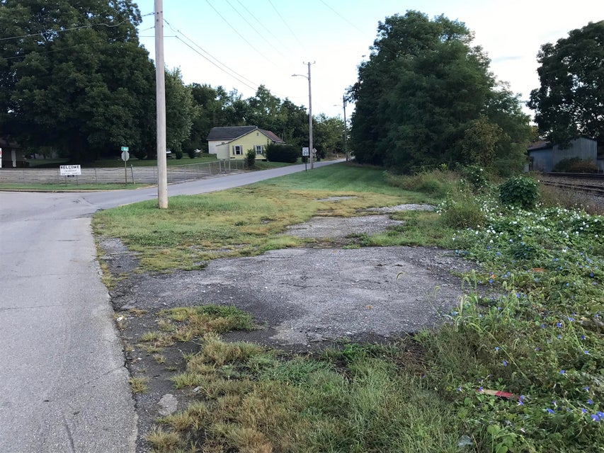 Photo #18: 600 Irish Street