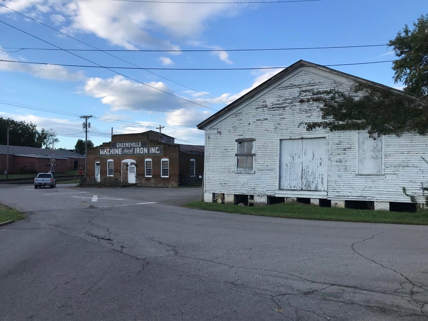 Photo #26: 600 Irish Street