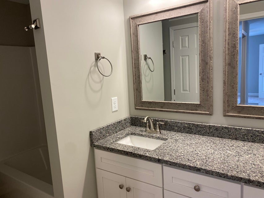 Photo #10: 200 Ridge Pointe Drive