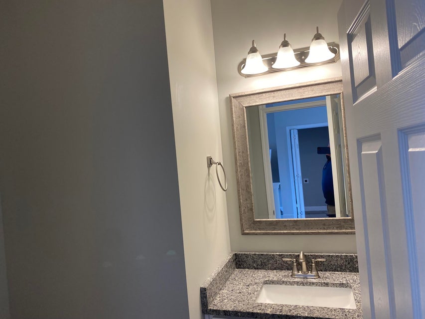 Photo #9: 200 Ridge Pointe Drive