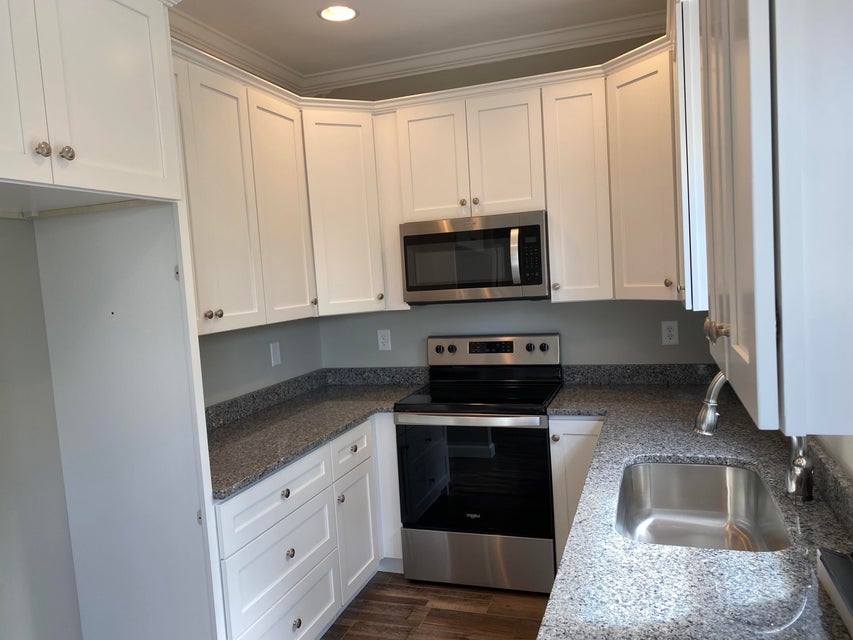Photo #4: 200 Ridge Pointe Drive