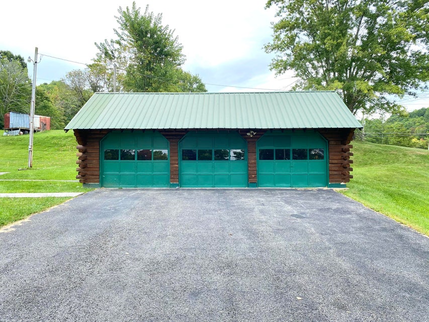 Photo #9: 6327 Hurricane Road