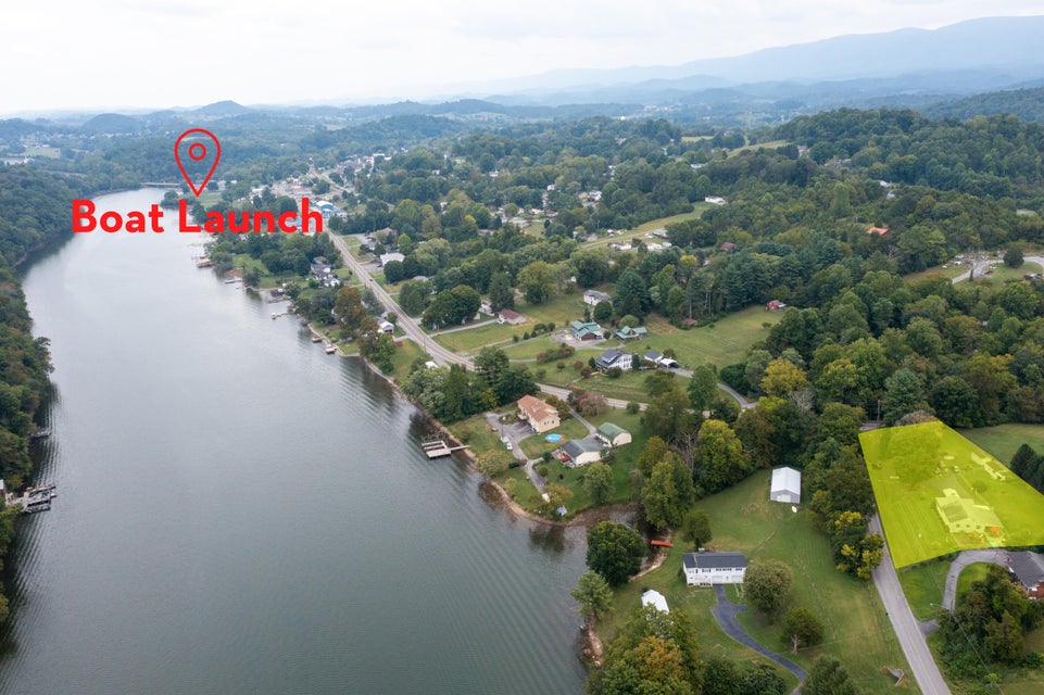 Photo #4: 133 Lakeview Drive