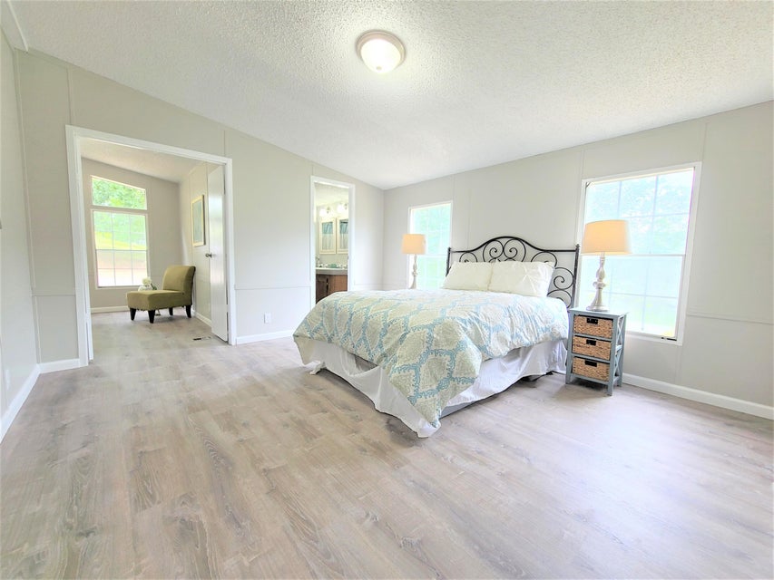 Photo #29: 115 Scarbrough Lane