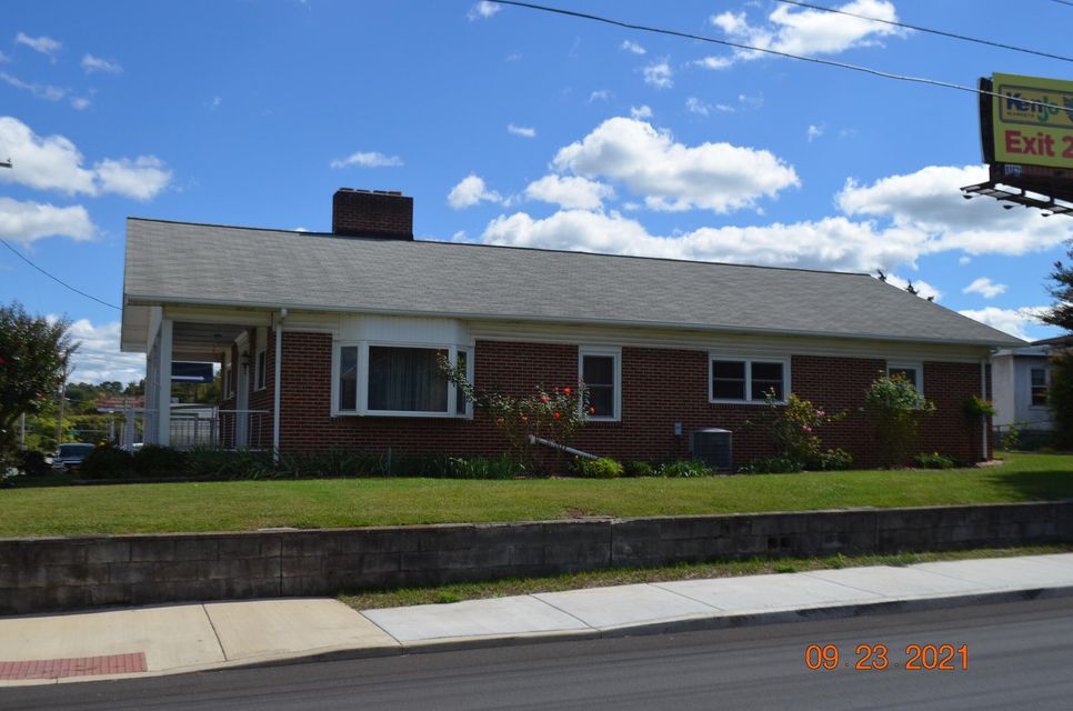 Photo #3: 211 Elm Street