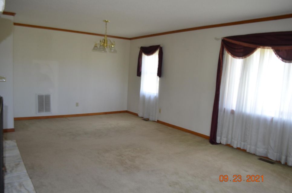 Photo #6: 211 Elm Street