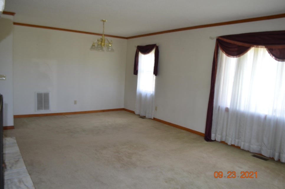 Photo #6: 211 Elm Street