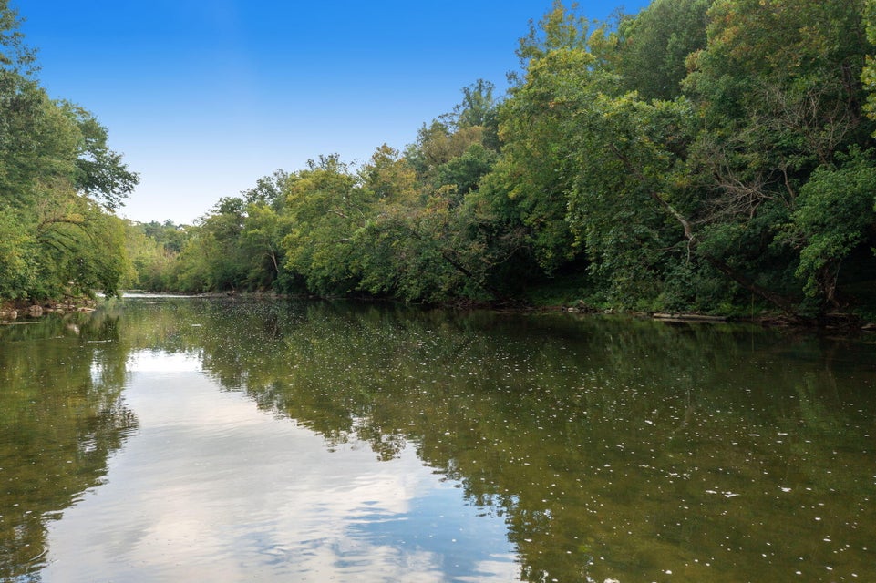Photo #5: 429 N Holston River Dr