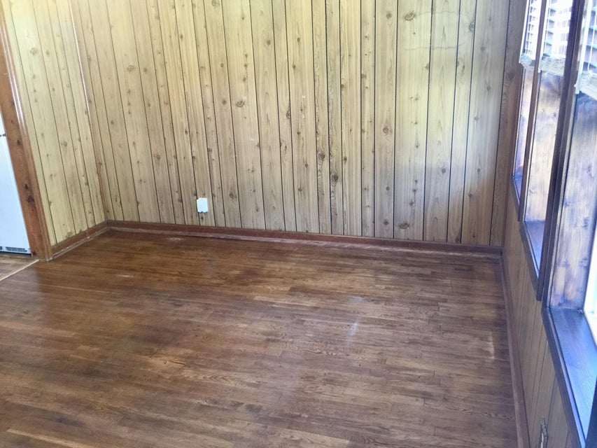 Photo #11: 708 Well Street