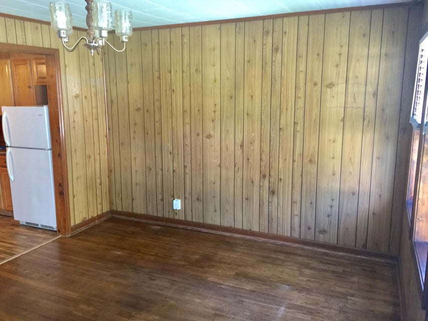 Photo #12: 708 Well Street