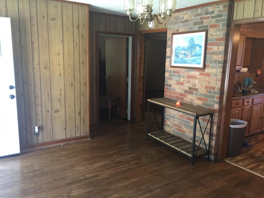 Photo #10: 708 Well Street