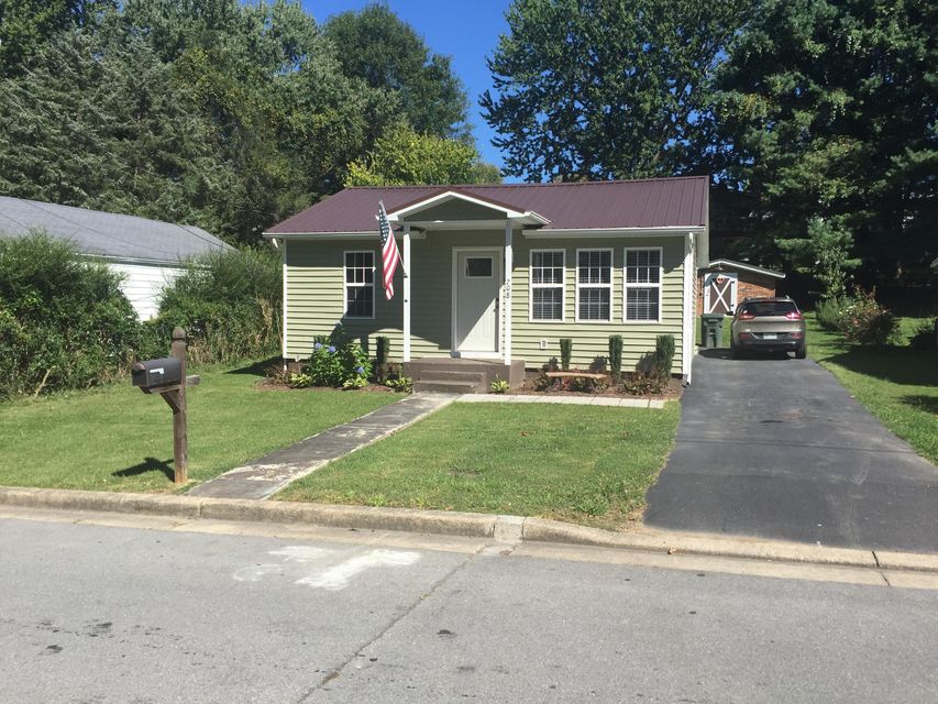 Photo #3: 708 Well Street