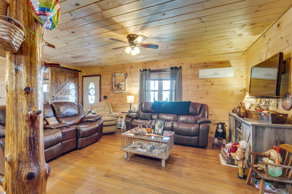 Photo #11: 928 Millers Bluff Road