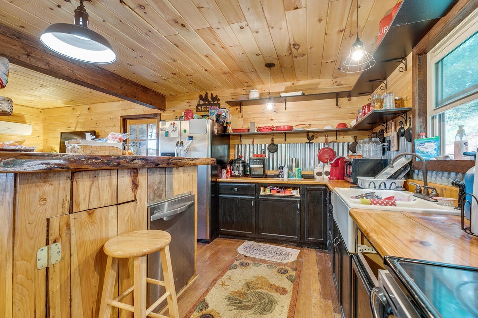 Photo #15: 928 Millers Bluff Road
