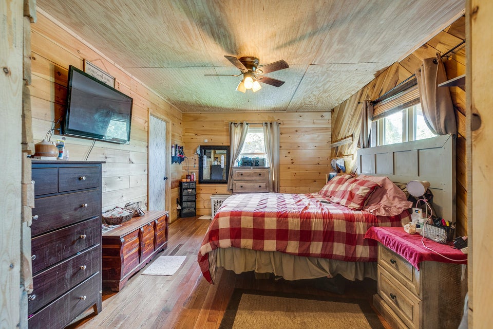 Photo #16: 928 Millers Bluff Road