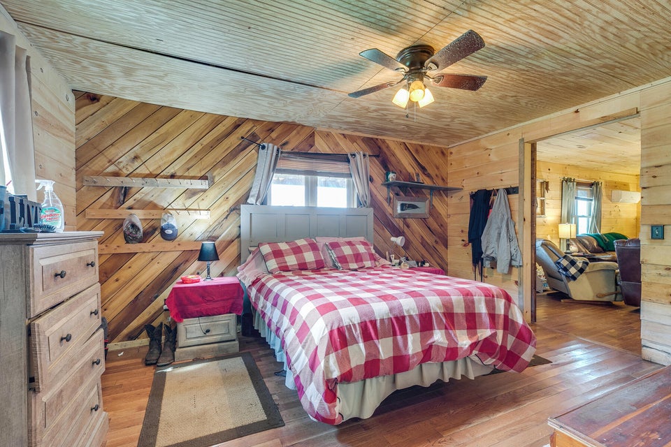 Photo #18: 928 Millers Bluff Road