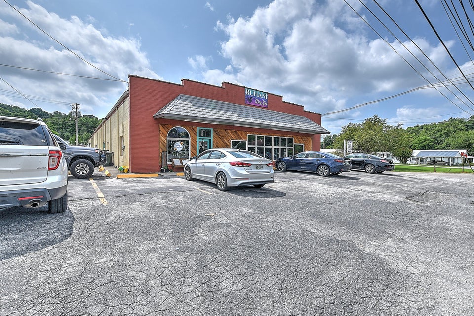 Photo #2: 227 Bernard Avenue