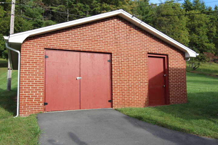 Photo #33: 499 Circle Drive