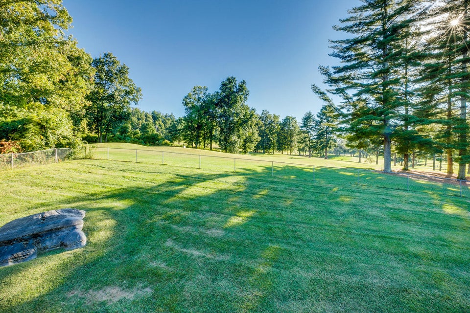 Photo #38: 675 Golf Course Drive