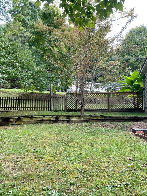 Photo #7: 113 Five Oaks Drive