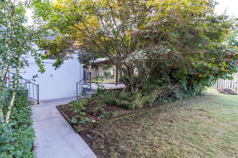 Photo #13: 802 Wedgewood Road