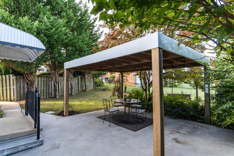 Photo #15: 802 Wedgewood Road