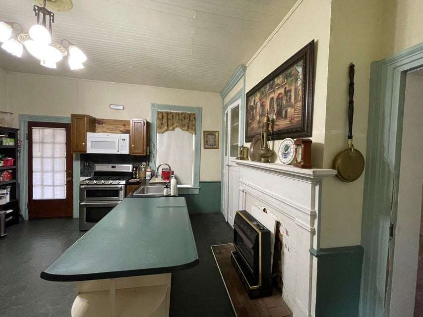 Photo #8: 403 Maple Avenue
