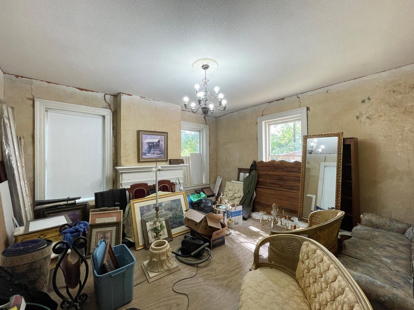 Photo #23: 403 Maple Avenue