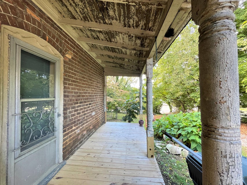 Photo #44: 403 Maple Avenue