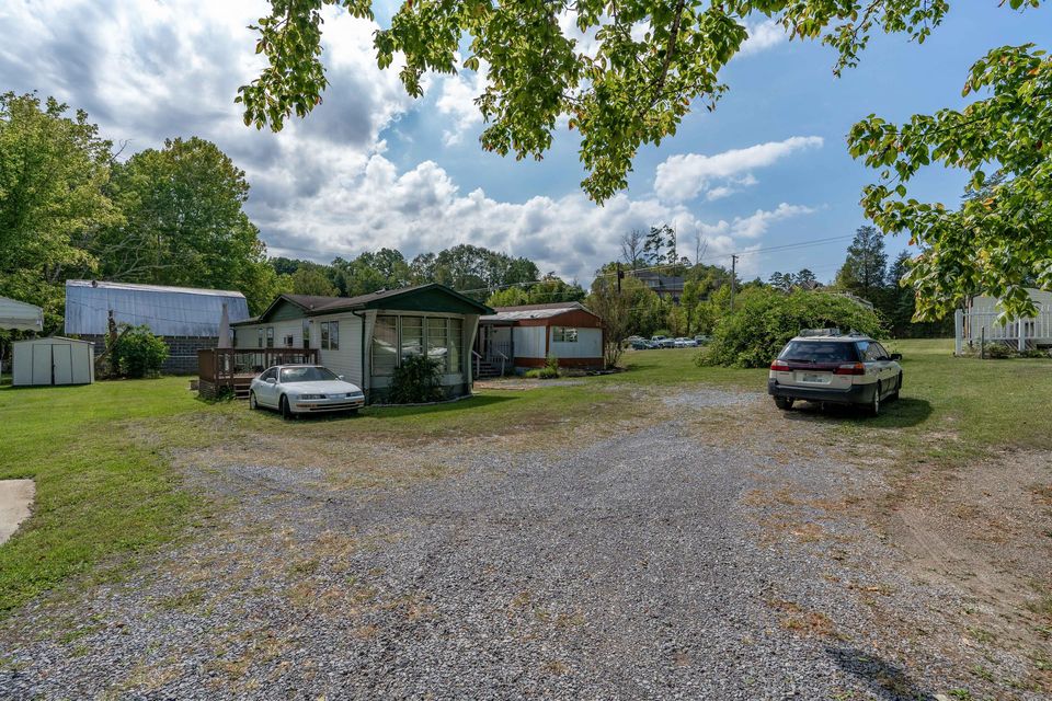 Photo #27: 716 Packing House Road